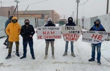 Строители ковидного госпиталя в Курске вышли на пикеты с требованием выплатить зарплату