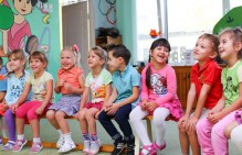Сотрудники когалымского детского сада "Колокольчик" обратились к губернатору о защите трудовых прав