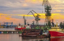 На судостроительном заводе "Лотос" в Астраханской области выплачены долги по зарплатам при содействии федерального министерства