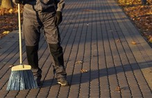 Очередная акция протеста коммунальщиков района Соколиная Гора из-за невыплаты заработной платы