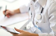 В правительстве Псковской области приняли решения объединить ряд больниц, что вызвало недовольство работников
