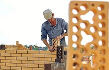 Трудовой инспекцией установлены нарушения трудовых прав работников в чебоксарском ООО "С-Кран"