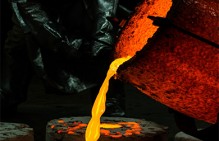 Работники АО "Ключевской завод ферросплавов" пожаловались на невыплату зарплаты