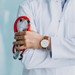 Медики Владикавказской больницы скорой помощи заявили о низких заработных платах и требуют индексации