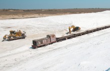 В моногороде Степное Озеро часть трудового коллектива АО "Кучуксульфат" добивается индексации заработной платы