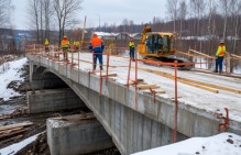 Строители моста в Омске угрожают приостановить работы до выплаты долгов по заработной плате