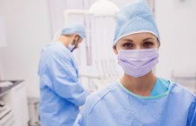 Операционные медсёстры Курганской больницы скорой помощи угрожают коллективно уволиться из-за снижения зарплат