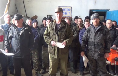Работники Чаинского ЖКХ обратились к губернатору Томской области из-за низких зарплат