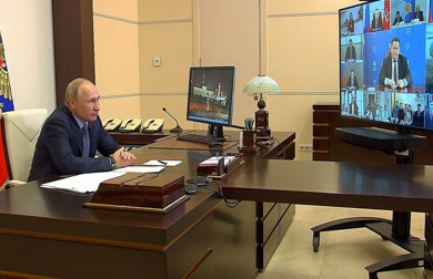 Президент РФ В.Путин объявил о планируемом росте зарплат медиков