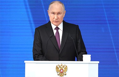 Президент РФ В.Путин поручил Правительству РФ отработать новую модель оплаты труда бюджетников