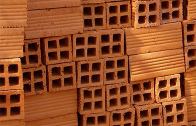 Строительная сфера лидирует по числу вакансий в Тюменской области